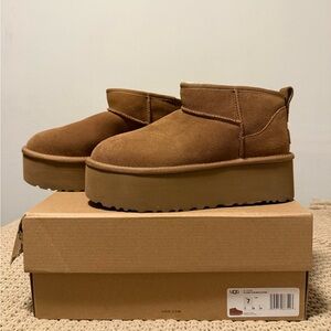 Like New UGG Classic Ultra Mini Platform Boots